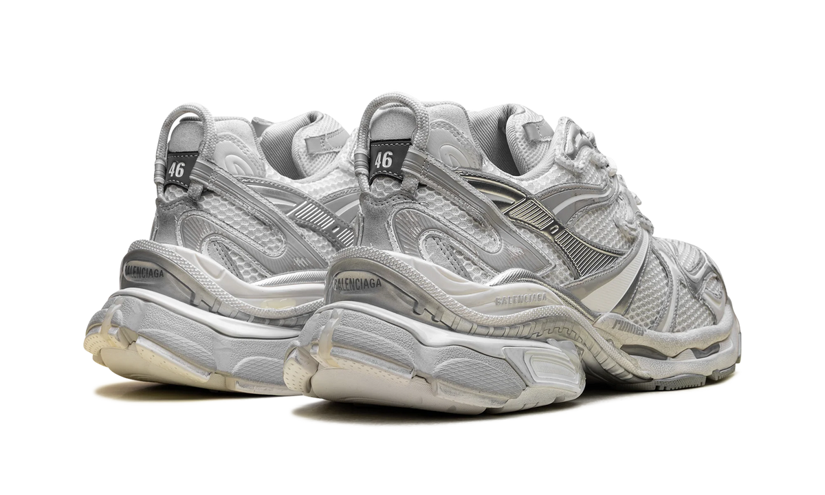 Runner Sneaker "Worn-Out - White Silver" 779066 W3RXP 9110