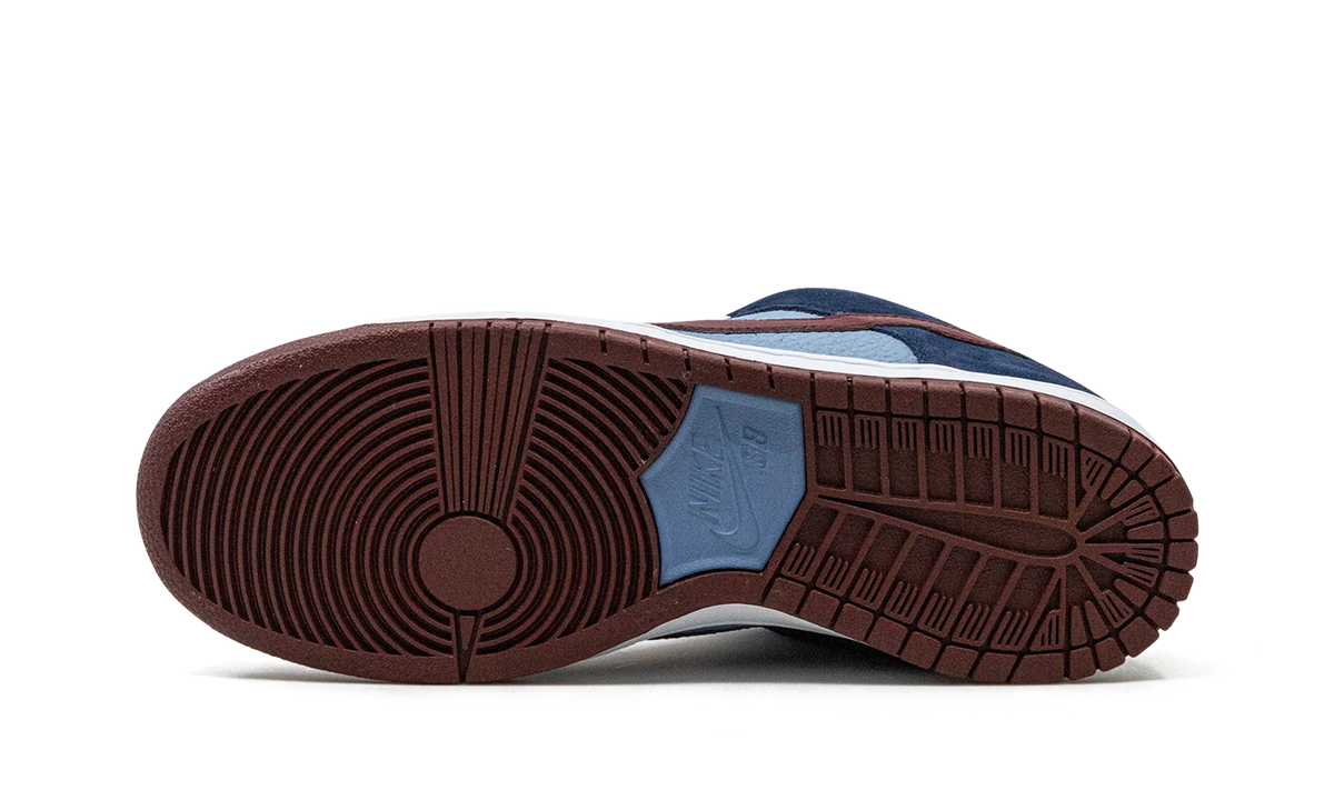 SB Dunk Low Premium "FTC Finally" 313170 463