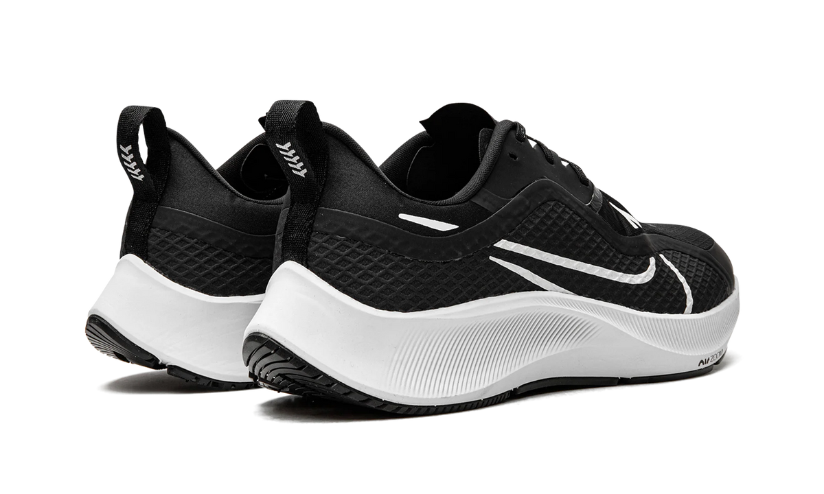 Nke Air Zoom Pegasus 37 Shield "Black/White" CQ7935 002