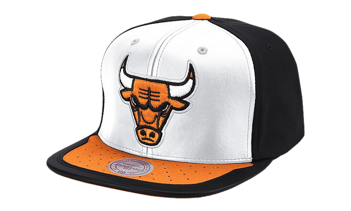 NBA Day One Snapback Cap "Chicago Bulls - White / Orange" 6HSSMM19224 CBUWHOR