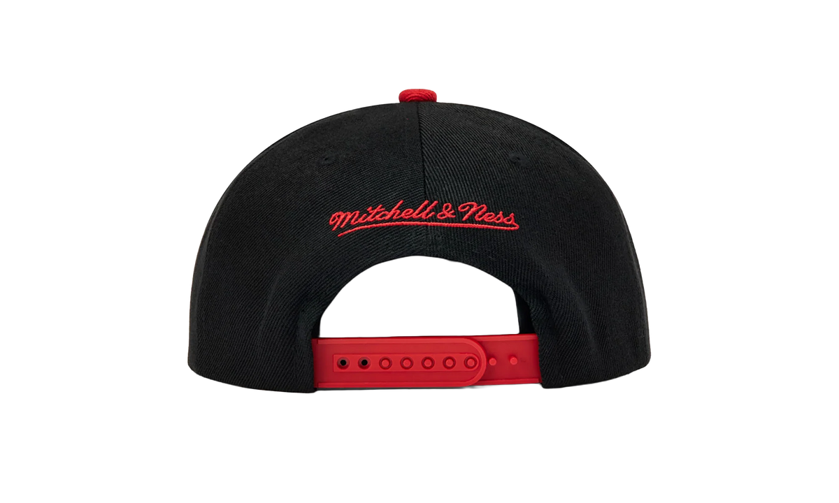 NBA Rise Up Snapback Cap "Chicago Bulls - Black" HS8507 CBUBLCK