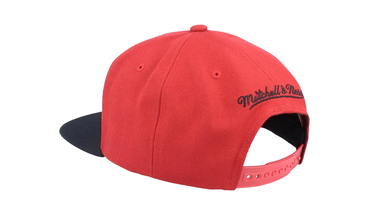 NBA Team 2 Tone 2.0 Snapback Cap "Chicago Bulls - Red / Black" HHSS3264 CBUYYPPPRDBK