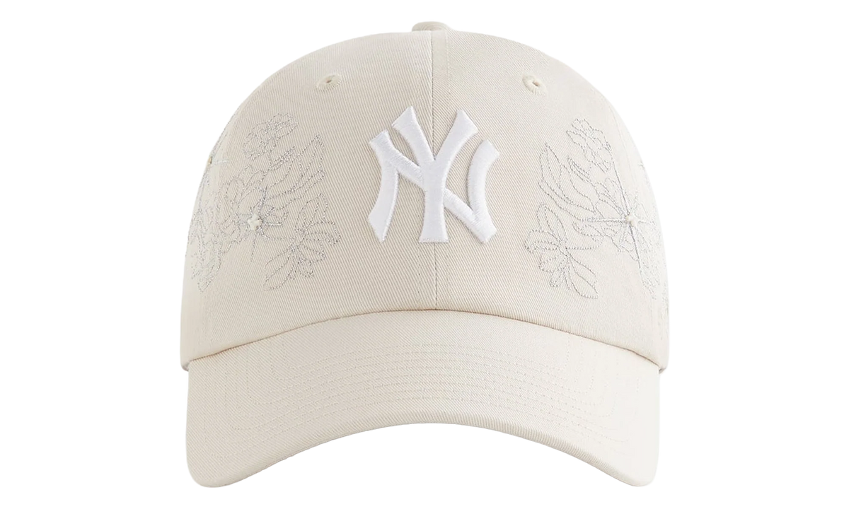 '47 for the New York Yankees Clean Up Classic Cap "Lisa for KITH - Sandrift" khw050282 104