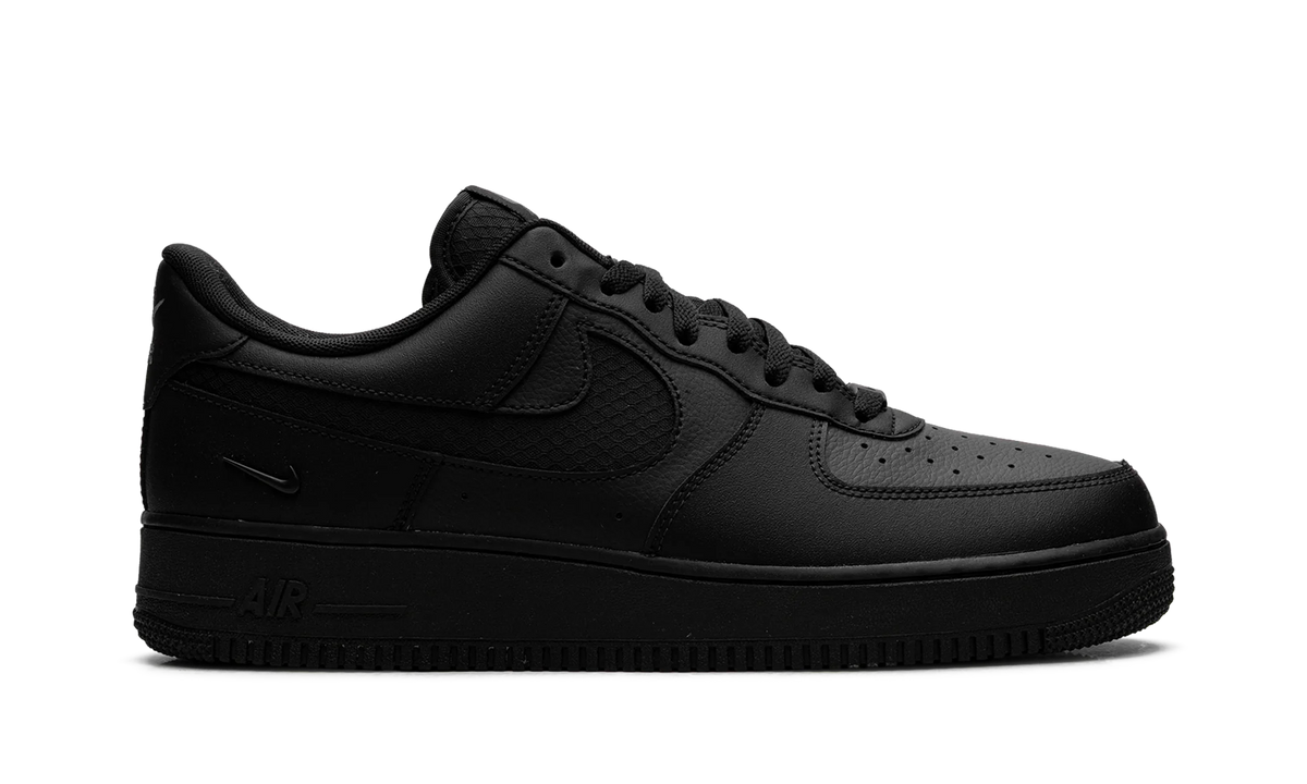 Air Force 1 '07 LV8 "Triple Black Ripstop" IH4452 001