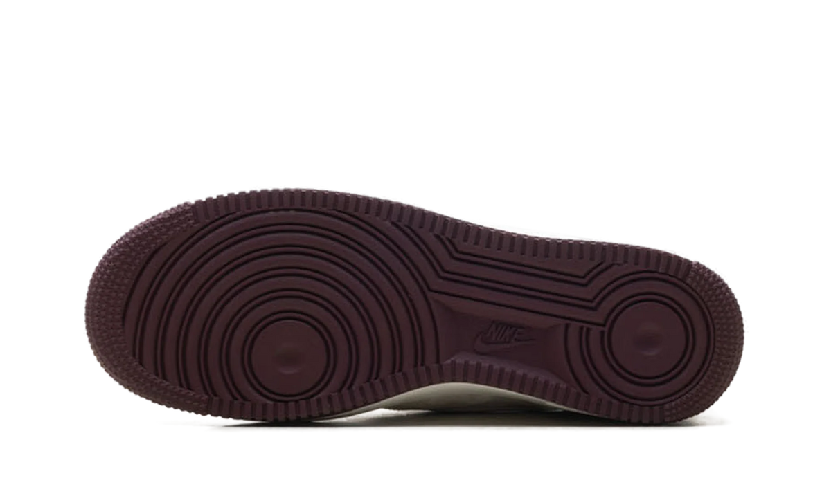 Nike Air Force 1 WMNS "Valentine's Day (2026)" IQ4937 161
