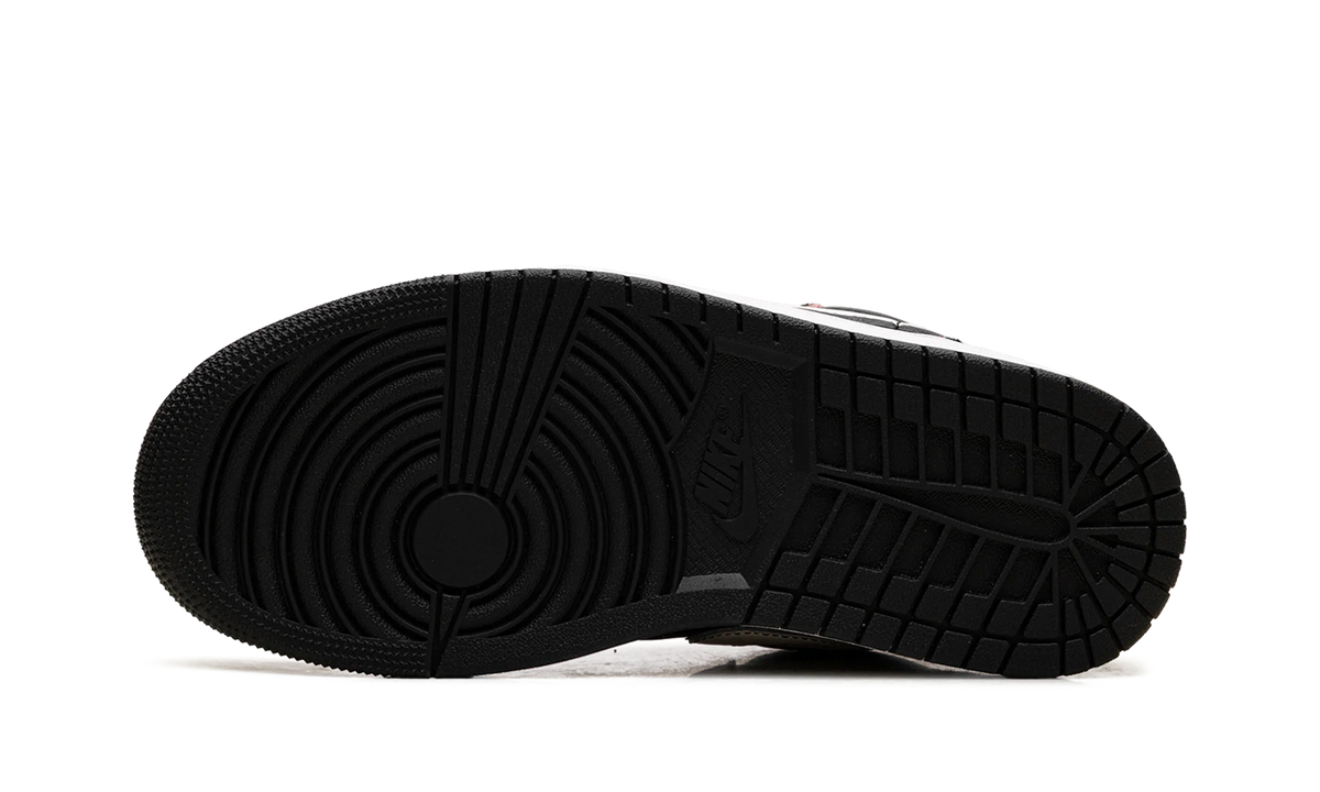 Air Jordan 1 Low SE "Black/Black/Racer Pink/Pale Ivory" IR0842 010