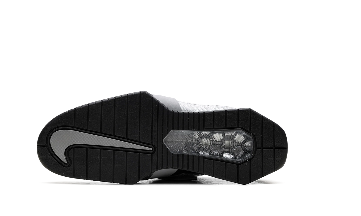 Romaleos 4 SE "Phantom Dust" FZ8663 100