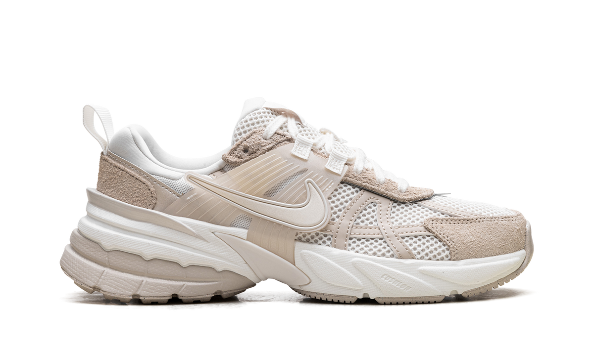 V2K Run WMNS"Sail Sand Drift" HV3917 133