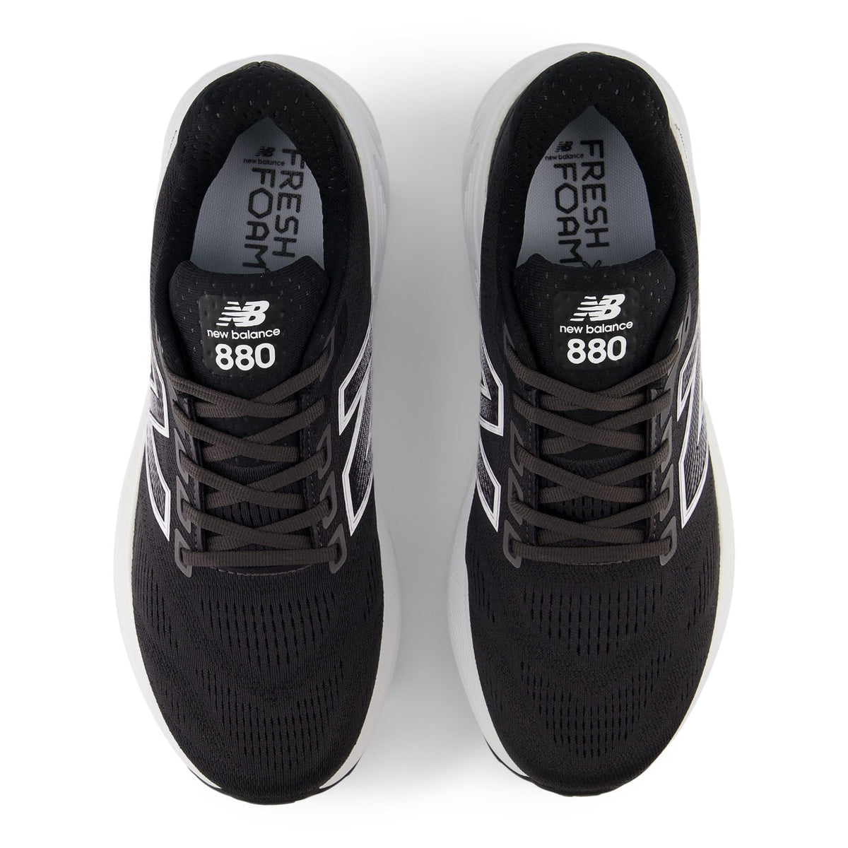 Men's Fresh Foam X 880v15 in Black with NB 103 White and Reflection