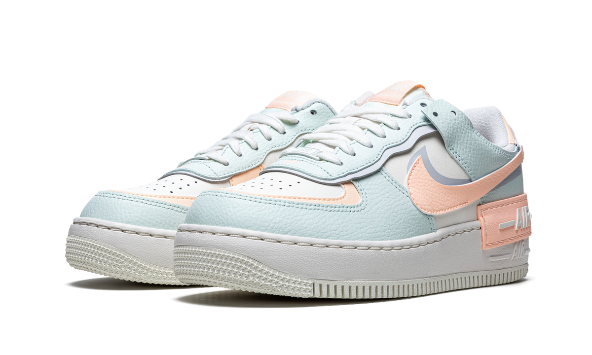 AF1 SHADO WMNS"Barely Green/ Crimson Tint" CU8591 104