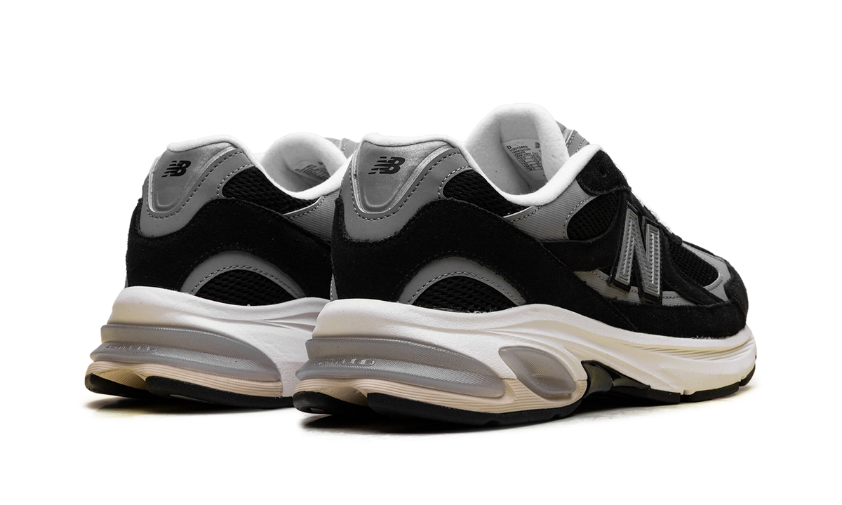 2010 "Black / Shadow Grey" U2010892