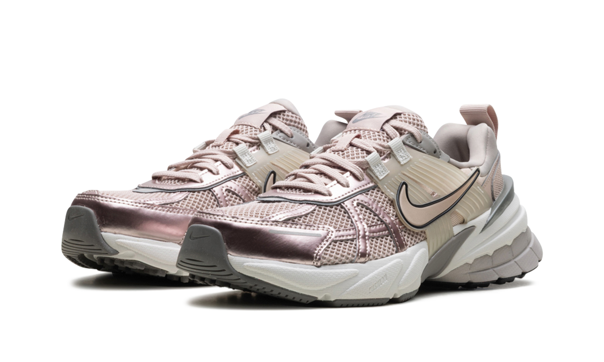V2K Run WMNS"Particle Beige College Grey Light Bone" FD0736 201