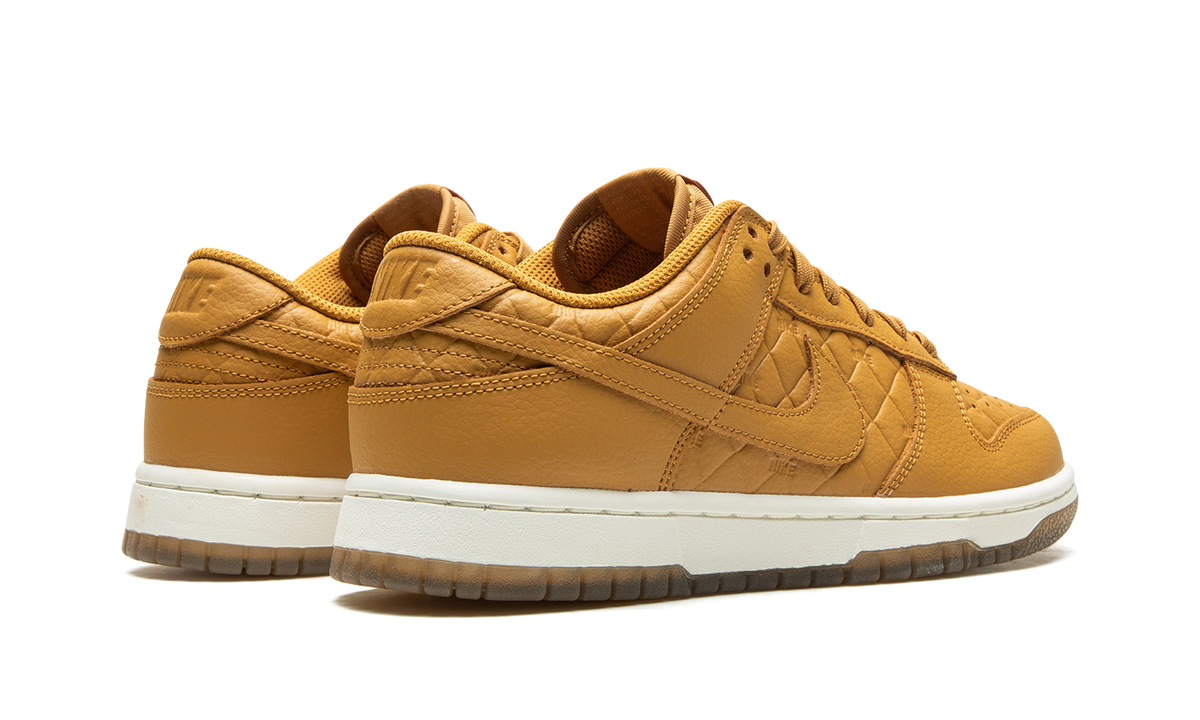 DUNK LO MNS WMNS"Quilted Wheat" DX3374 700