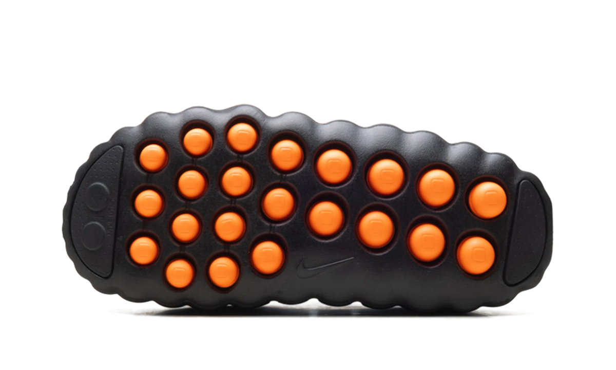Mind 001 WMNS "Black Chrome" HQ4309 001