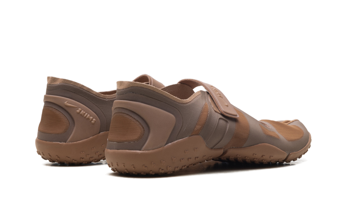 Air Rift Mesh WMNS"SKIMS - Archaeo Brown" IO7694 201