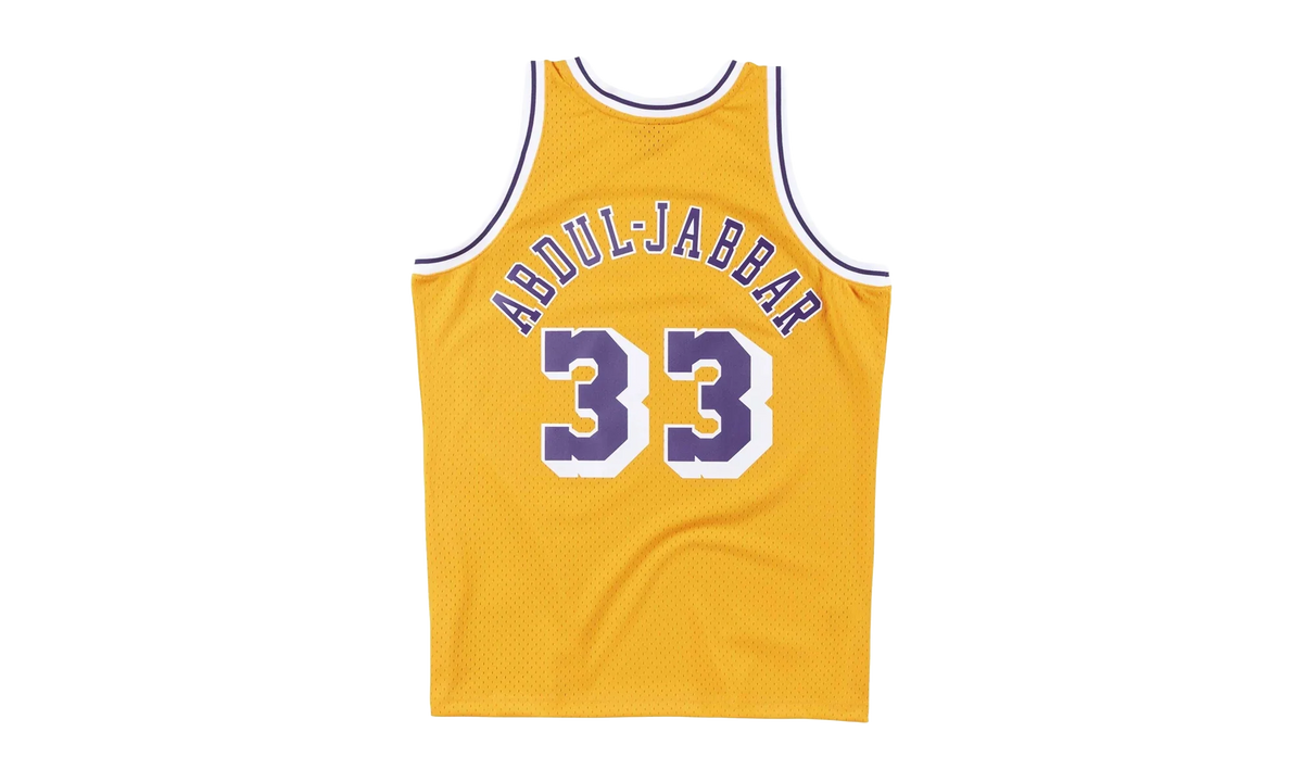 NBA Kareem Abdul-Jabbar Swingman Jersey "1984 Los Angeles Lakers - Light Gold" SMJYAC18110 LALLTGD84KAB