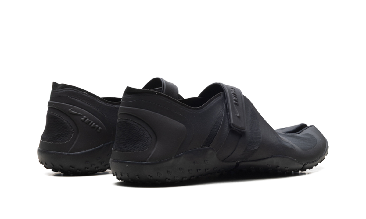 Air Rift Mesh WMNS"SKIMS - Black" IO7694 001