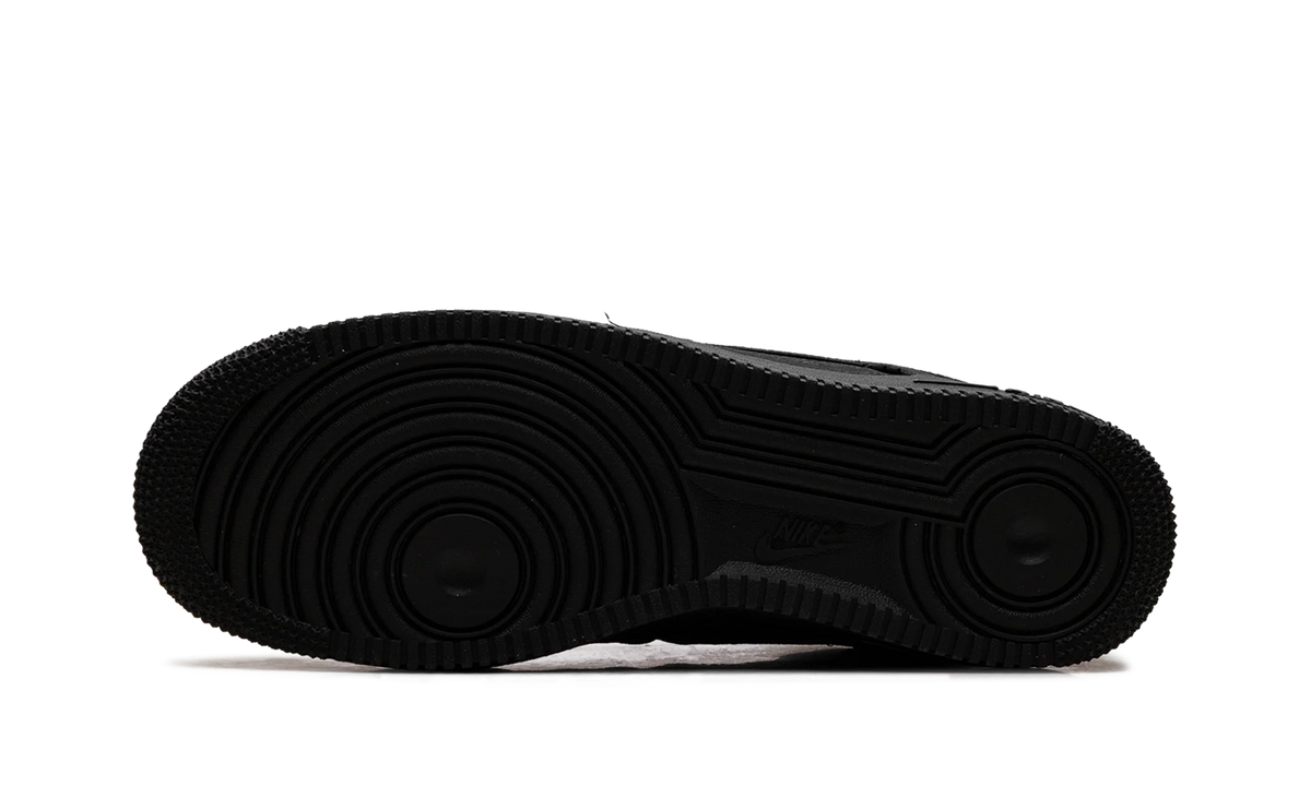 Nike Air Force 1 "Valentine's Day - Triple Black (2026)" IB6836 001