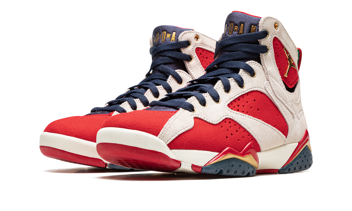 Retro 7 "Trophy Room" DM1195 474