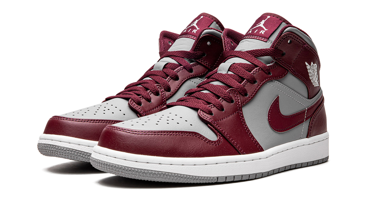 1 Mid "Team Red" DQ8426 615
