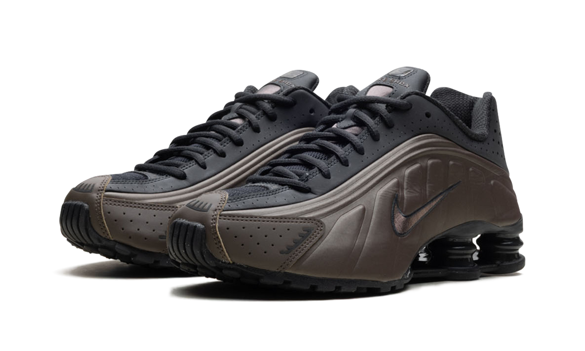 Shox R4 WMNS"Ironstone Off Noir" AR3565 007