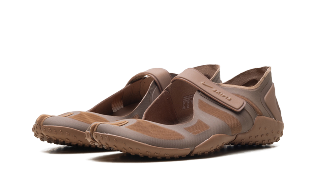 Air Rift Mesh WMNS"SKIMS - Archaeo Brown" IO7694 201