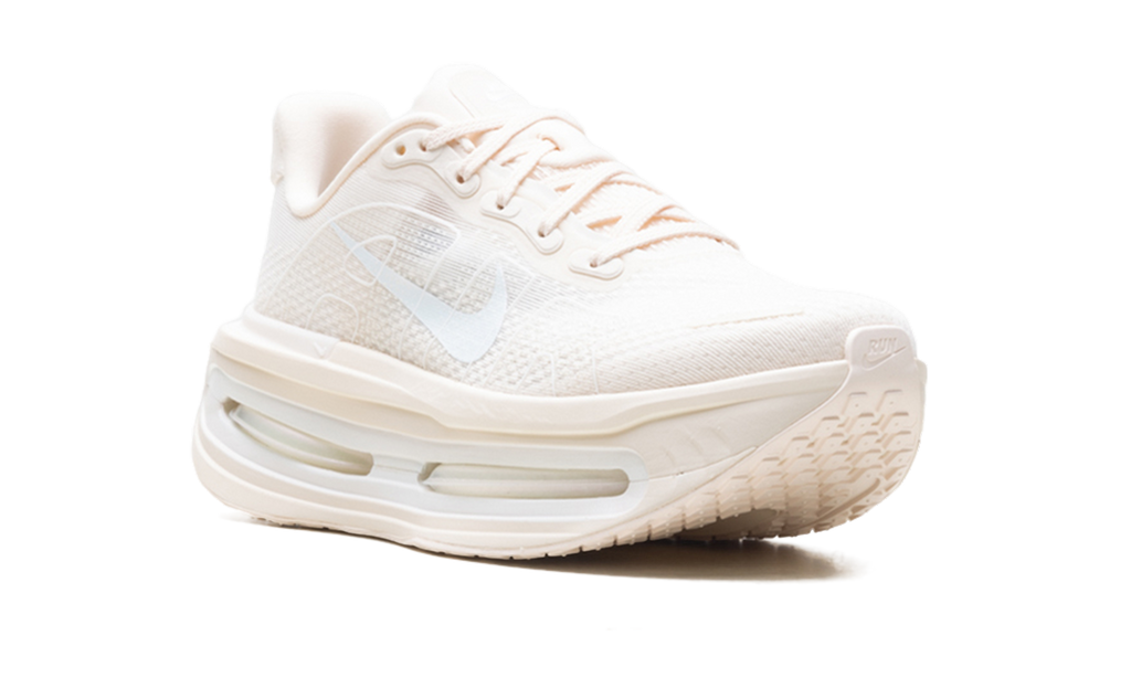 Vomero Premium WMNS"Chalk" IQ8102 100