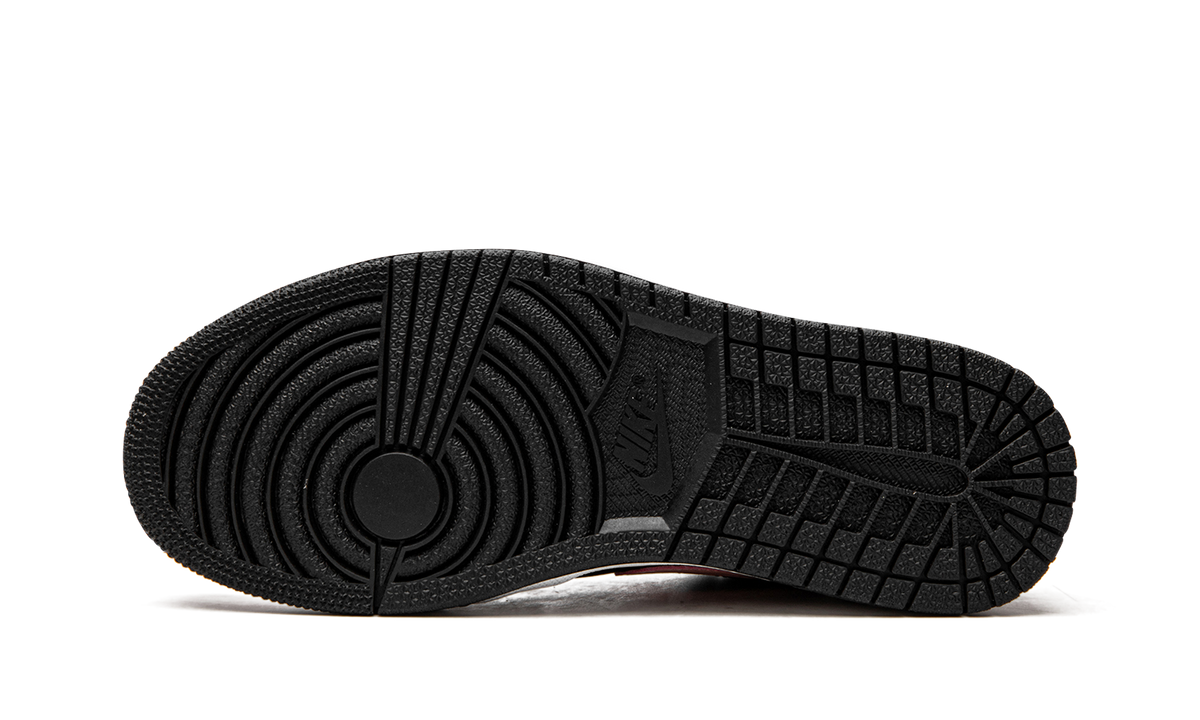 1 Low "Black Grey Coral" 553558 062