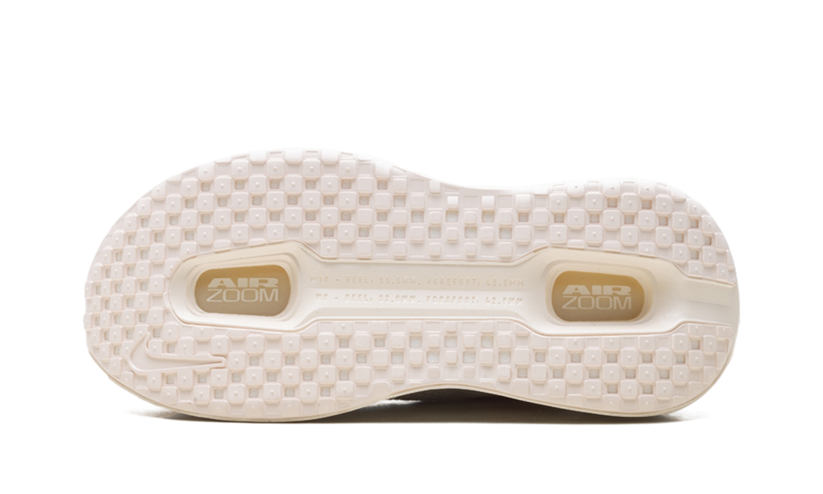 Vomero Premium WMNS"Chalk" IQ8102 100
