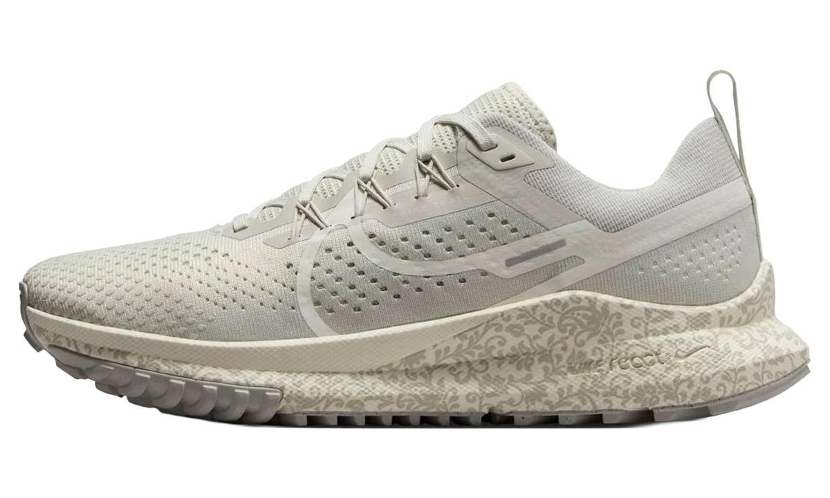 React Pegasus Trail 4 WMNS"Give Her Flowers" FZ3778 072