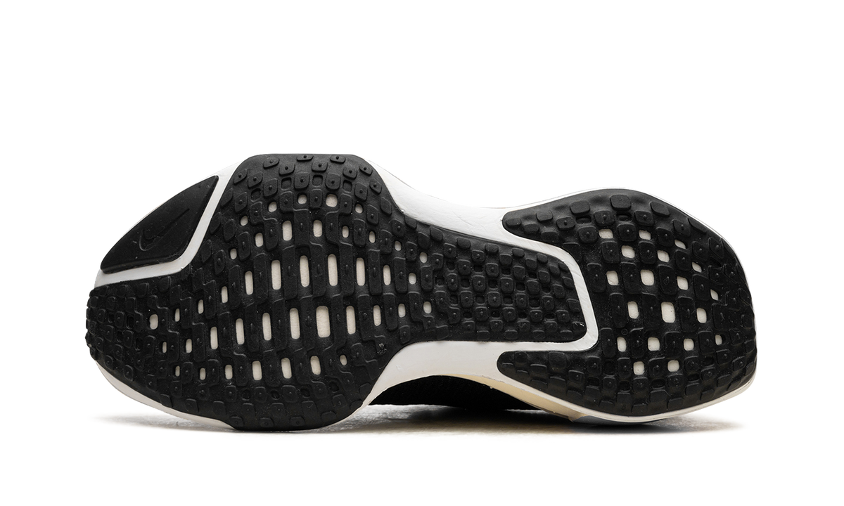 ZOOMX INVINCIBLE RUN 3 WMNS"Black White" DR2660 001